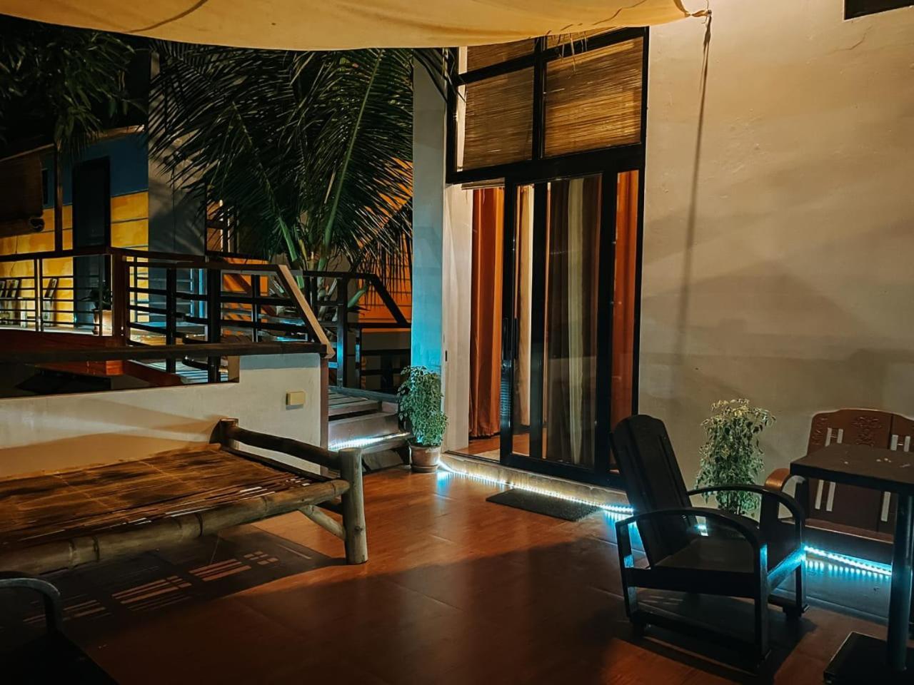 Апартаменты The Bistro House - Loft Unit - Виган Экстерьер фото
